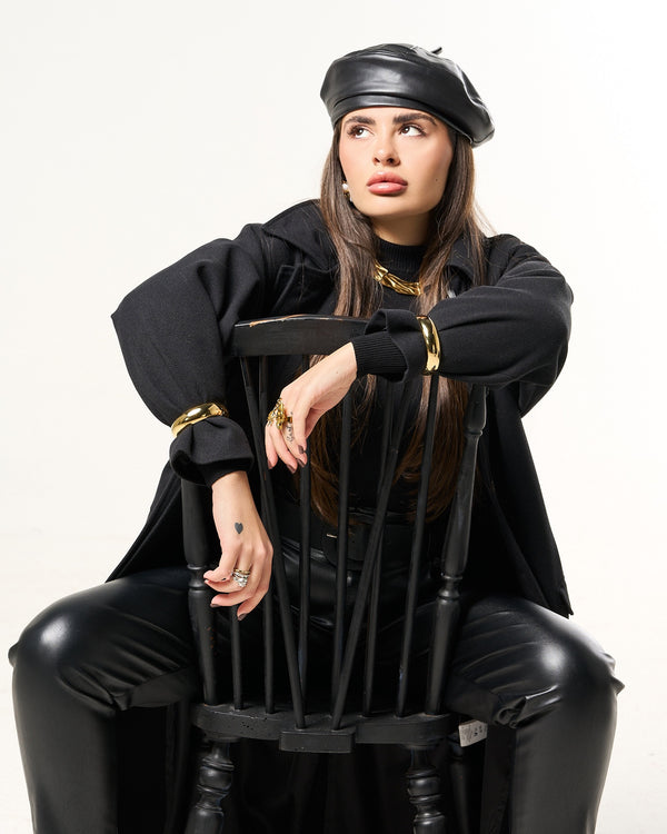 Basco in ecopelle nero