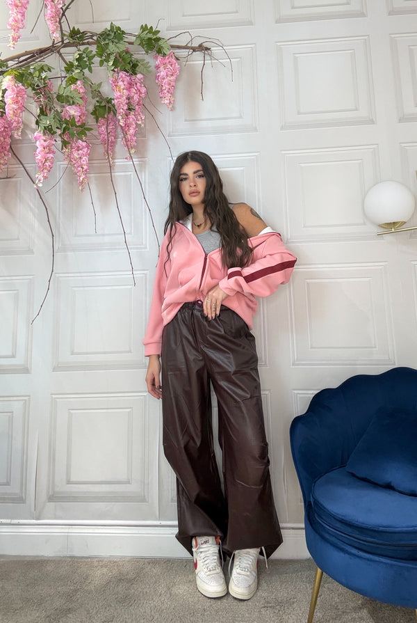 Pantaloni cargo in simil pelle Bordeaux